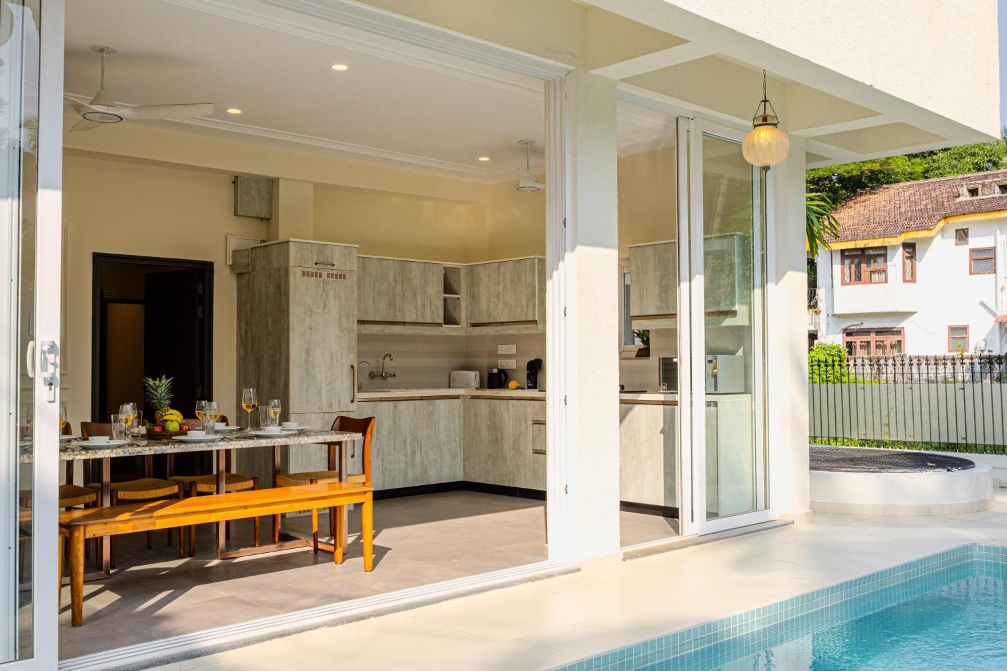 Elivaas 4 Bhk Villa Near Beach With Private Pool & Bar - Casa Boa Vida Candolim Exterior foto